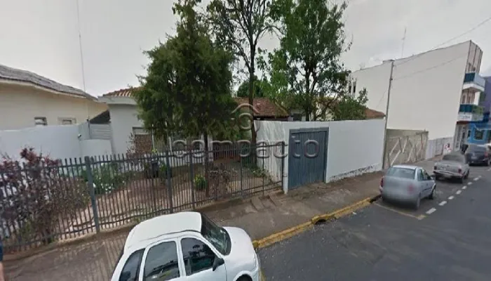 Casa Padrão em Fernandópolis