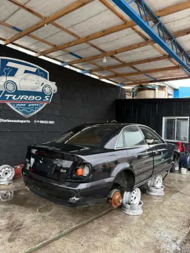 SUCATA AUDI A4 4 Portas Motor 2.4 30V V6 Automático - RETIRADA DE PEÇAS
