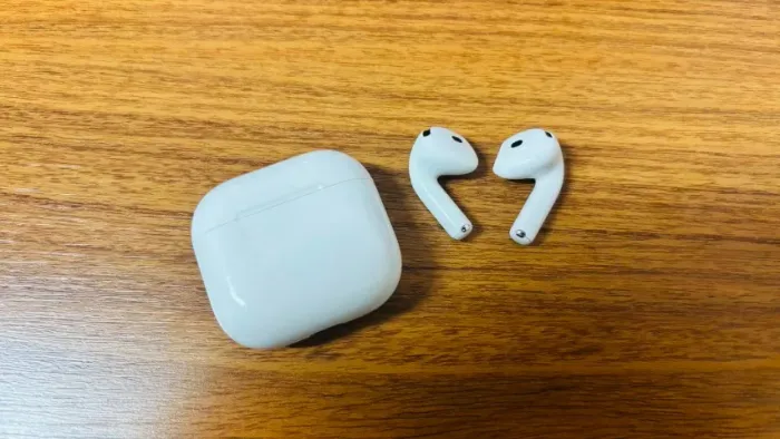 Airpods 4 - Com cancelamento de ruído