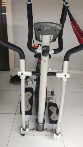 Vendo elíptico semi profissional. Valor R$ 1.100
