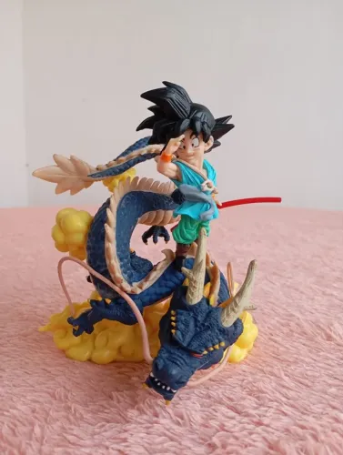 Dragon Ball Z - Action figure Goku com Shenlong