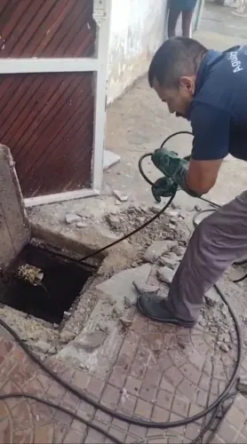 Desentupidora em Guarulhos, Arujá e São Paulo Aguiart Desentupidora *