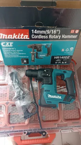 Martelete perfurador à bateria Makita S/bateria