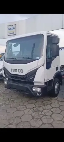 Caminhão Iveco 3/4 SEMIPESADO 