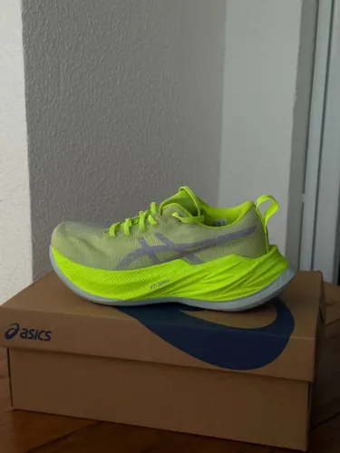 Tênis Asics FF Turbo