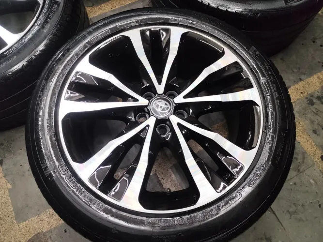 Rodas Aro 17" Originais Toyota Corolla 5x100. C/pneus Michelin. ACEITO CARTÃO 