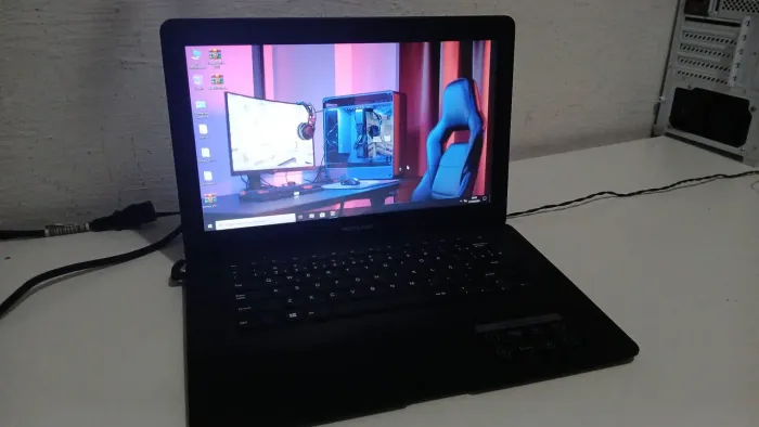 Notebook Ultra Seminovo Otimo pra trabalho e estudos