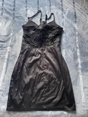 Vestido preto para festa