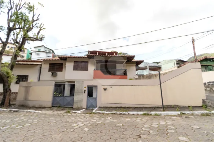 Casa com 6 quartos à venda em Fradinhos - ES