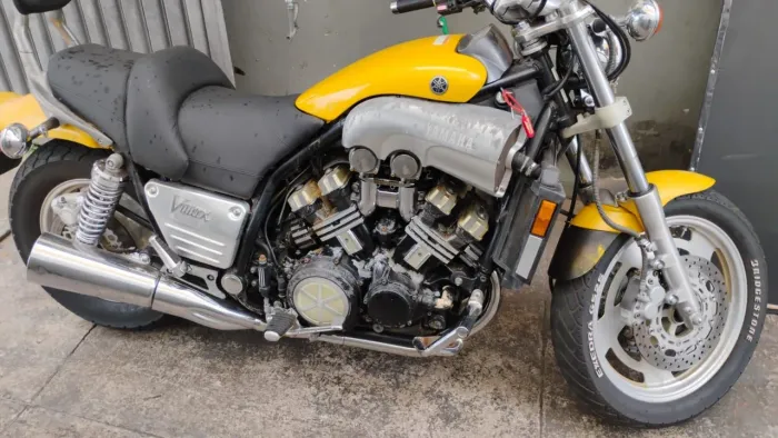 Moto V-Max 1.200 cilindradas