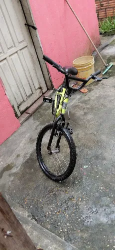 Vende-se bicicleta semi nova 450