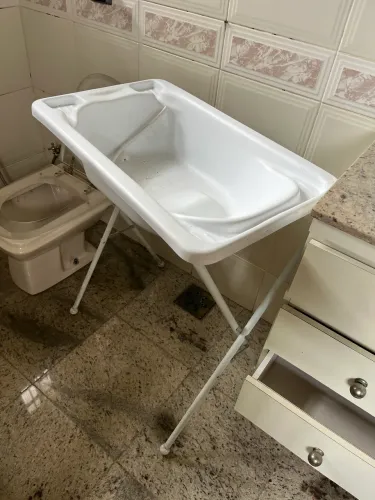Vendo carrinho de bebê , beber conforto, banheira,berço 