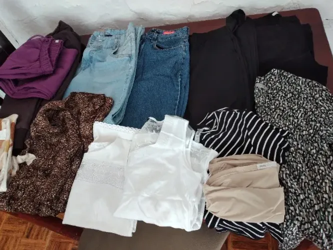 Lote de roupas