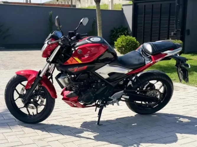YAMAHA MT-03