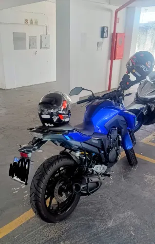Yamaha FZ25 Fazer 2025/2025 ? Seminova, apenas 2.700 km