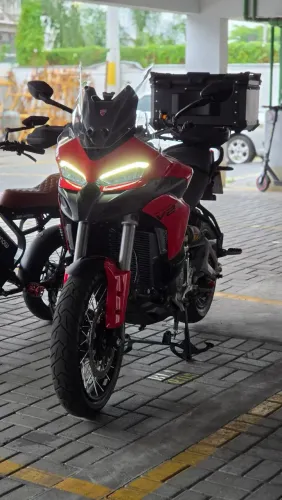 VENDO V2S MULTISTRADA 2026 3300 km originais