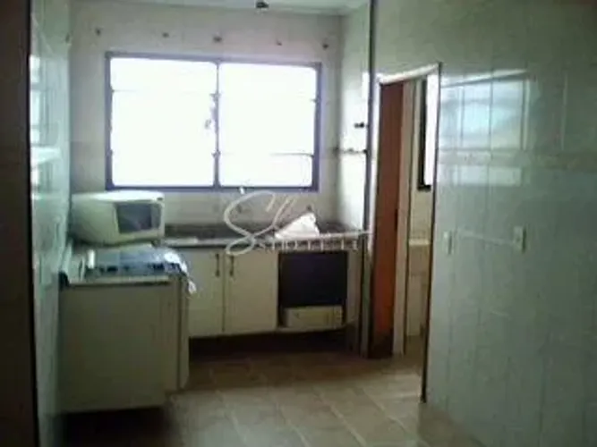 ALUGA-SE APARTAMENTO NO COND. ED. BOAVENTURA - SANTOS/SP