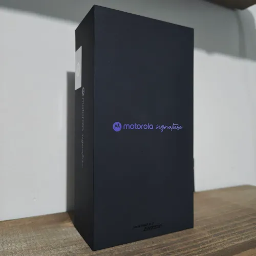 Motorola Signature 5G - 512GB / 24GB RAM (NOVO)