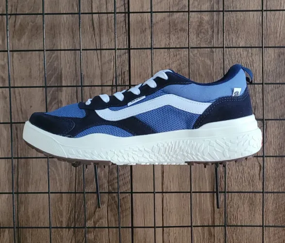 Tênis Vans ultrarange
