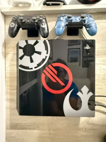 Playstation 4 versão StarWars Battlefront II