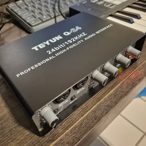 Interface de Áudio Teyun Q-24 24bit/192kHz