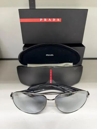 oculos PRADA espelhado, original USA, maravilhoso, na caixa mod.2026