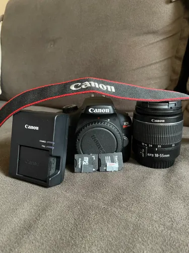 Canon EOS T100 + Lente + Kit de Iluminação Completo | Impecável