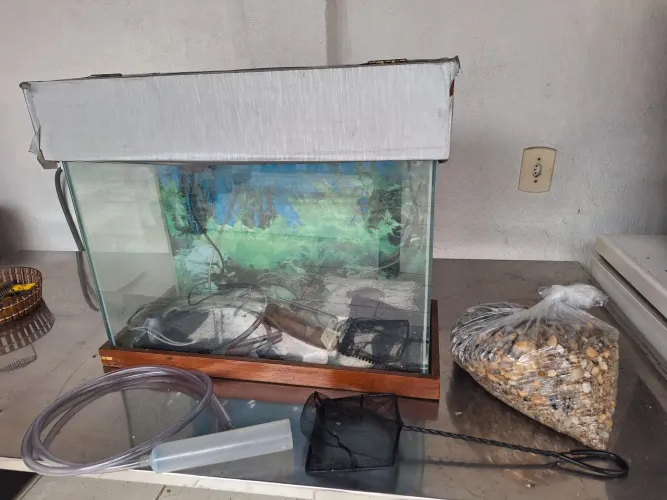 Vendo aquario de 70 lt agua R$150,00