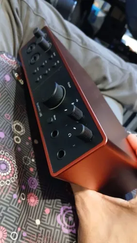 Interface Focusrite Scarlett 16i16 4gen