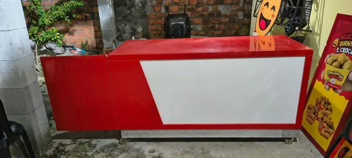 BALCÃO PLANEJADO. ( LETREIRO LUMINOSO, E LETREIRO DE PRECIFICAÇÃO JUNTOS.