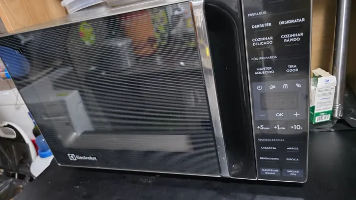 Micro-ondas ME23S 23L Efficient Com Descongelamento Assistido Cor Inox Electrolux