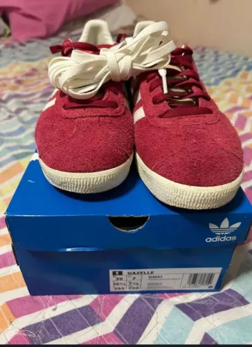 Adidas gazele tamanho 39/40 2 meses de uso poucas vezes