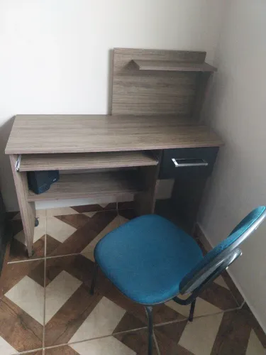 Mesinha para Computador com Cadeira