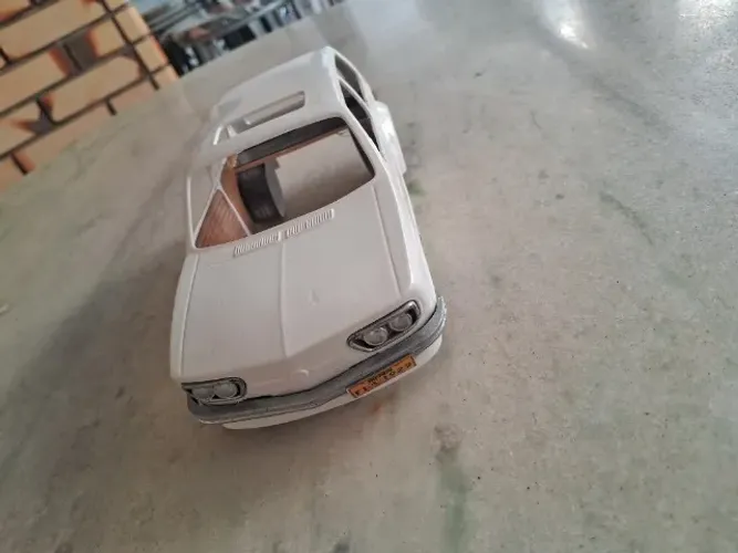 miniatura escala 18 vw brasilia em plástico carrinho brinquedo