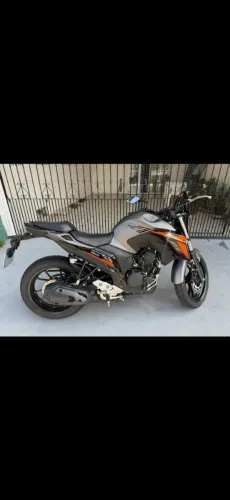 Yamaha fazer FZ25 Connected 2025 com apenas 1.500 km rodado. R$23.500,00