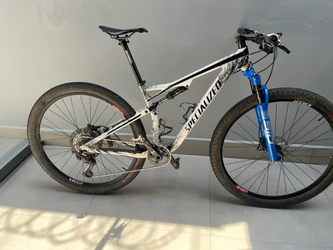 Specialized full aro 29