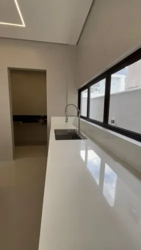 Alphaville Terras  Casa Duplex com 4 Suítes