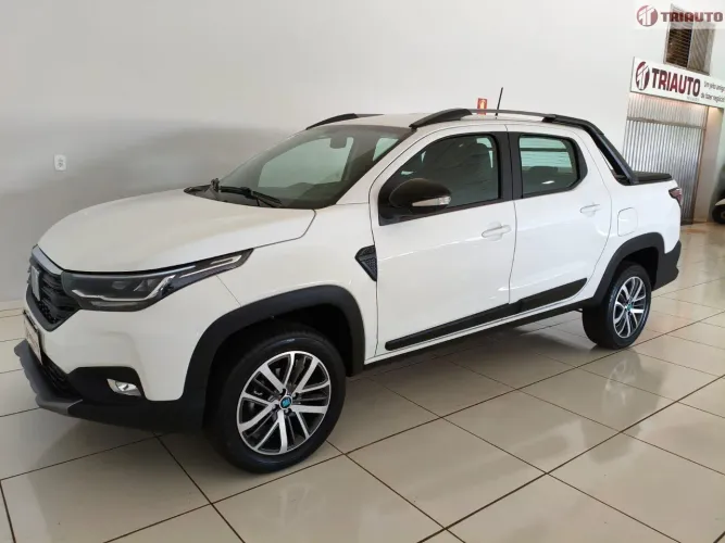 Fiat Strada Volcano 1.3 Flex 8V CD 2026
