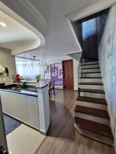 Cobertura duplex com 2 dormitórios e 1 vaga de garagem no centro de Londrina-PR