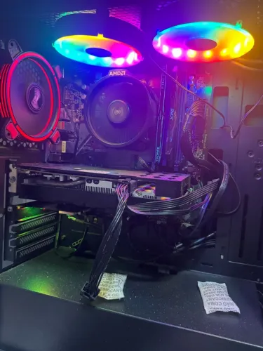Pc gamer/ rtx 2070 super, ryzen 5600, 16gb ram