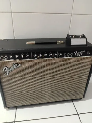 Cubo fender Frontman R12