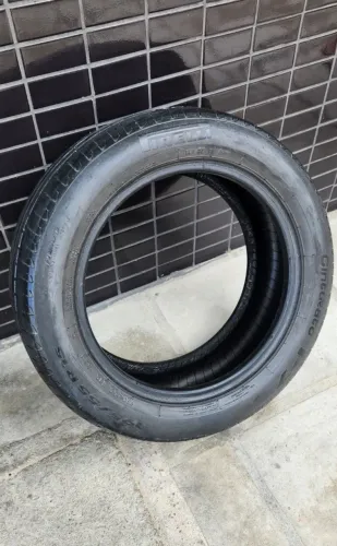 Pneu Pirelli 195x55x15 usado
