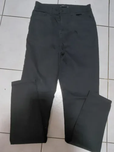 Calça preta slim nova