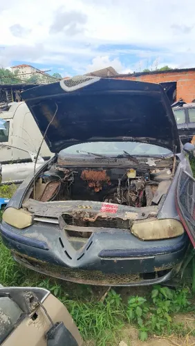 Alfa Romeu disponível para peças 