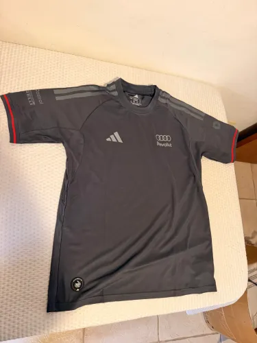 Camiseta Audi