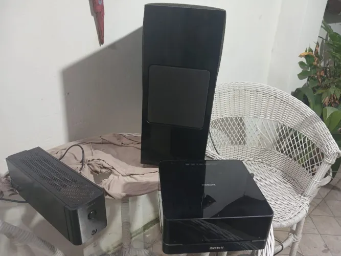 Subwoofer ativo/ amplificador surround e DVD receiver