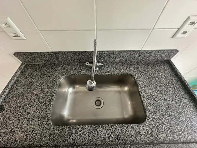Pia de cozinha 1,20x0,55 m com torneira e cuba