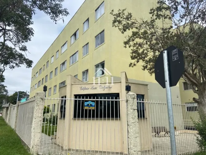 Apartamento para locação com 3 quartos e suíte no Novo Mundo, Curitiba - PR