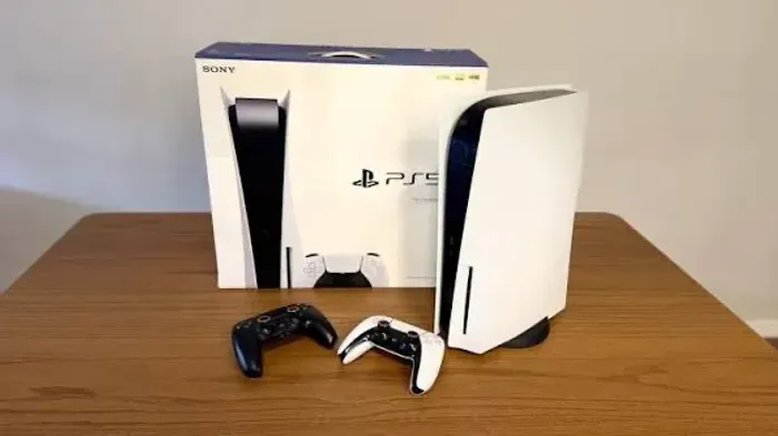 PS5 mídia física com 2 controles (NOVO)