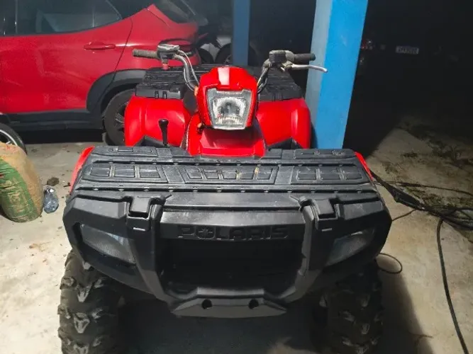 Quadriciclo Polaris 500 4x4 automático